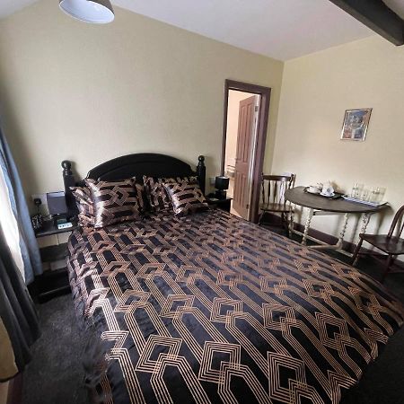 The Kings Arms Inn Stratton  Dış mekan fotoğraf
